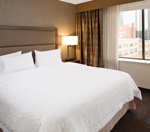 Hampton Inn & Suites Dallas Downtown