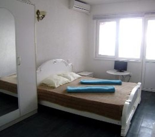 Heinrich-II Hotel