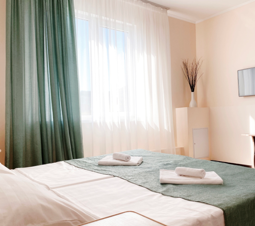 Hotel Izumrud
