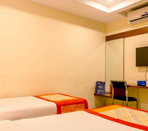 OYO 1594 Hotel Landmark