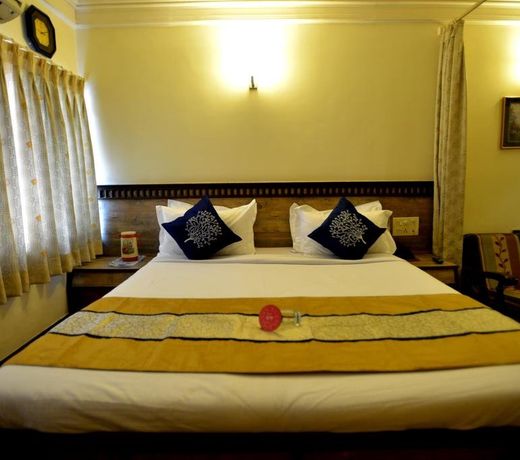 OYO 17117 Hotel Rainbow