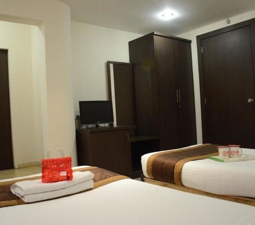 OYO 1999 Hotel Residence 20