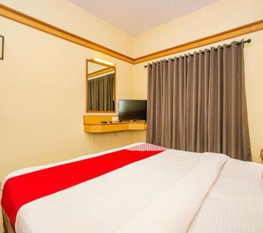OYO 649 Hotel Ajantha Trinity Inn