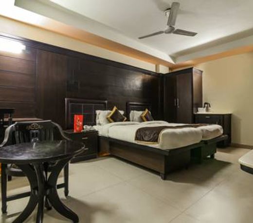 OYO 1835 Sun Hotel Agra
