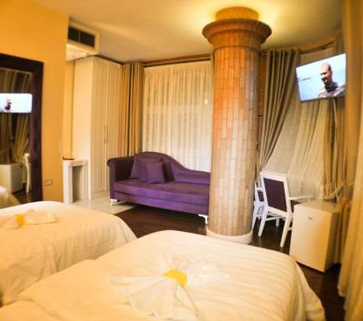 The Red Bricks Hotel