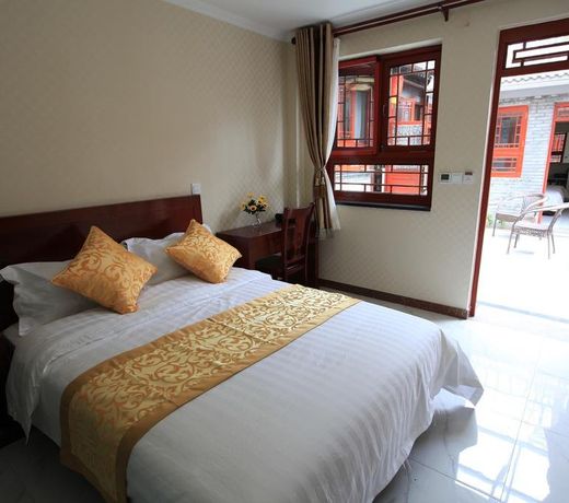 Zhantan Courtyard Hotel