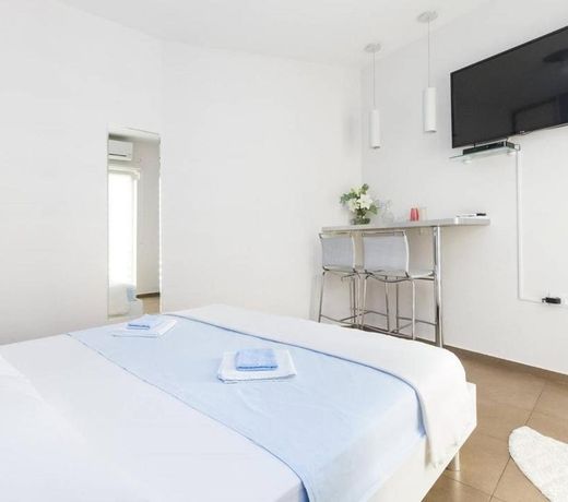Guest House Varos