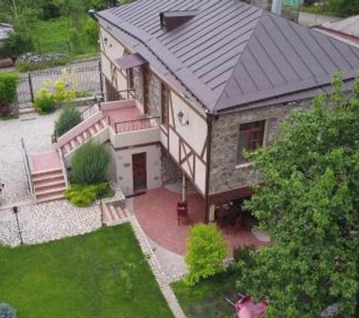 Takht House