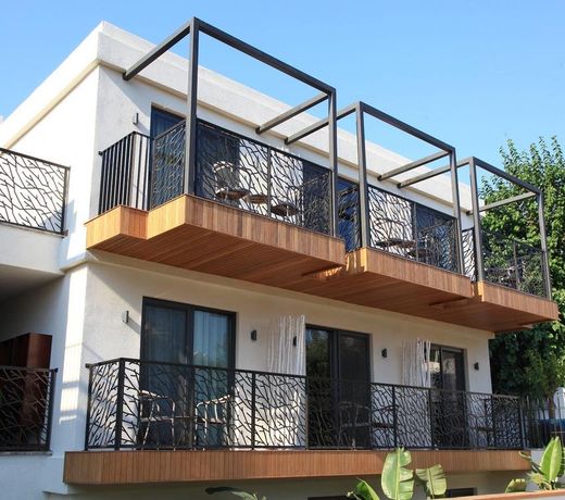 Eskiceshme Bodrum Marina