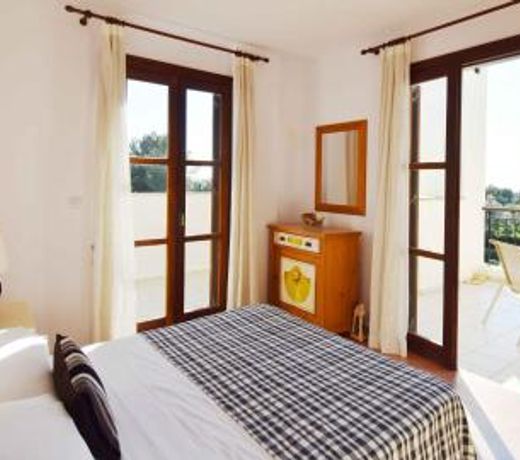 3 bedroom Villa Tala with private pool and sunset views, Aphrodite Hills Resort