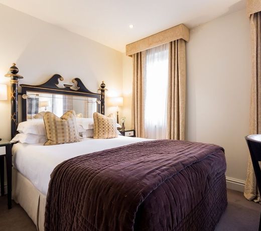 The Kensington Hotel