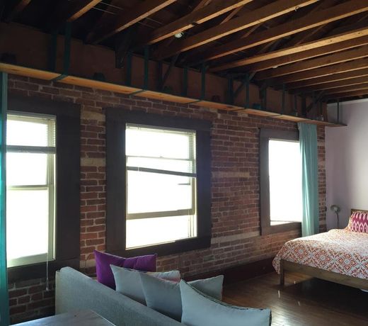 Venice V Hotel