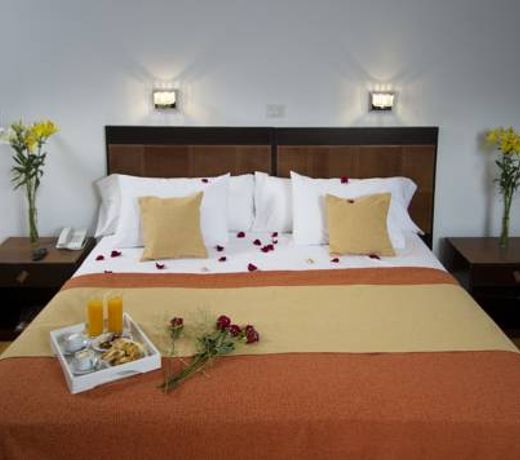 Global Hotel