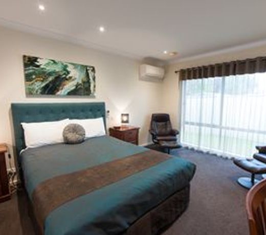 Addison Motor Inn