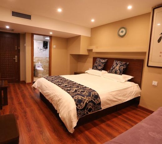Qingdao Guangfuyuan Business Hotel