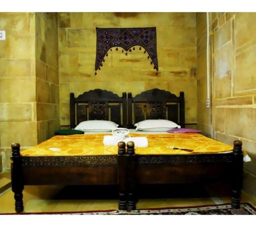 Vista Rooms at Fort Road