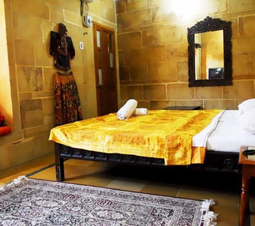 Vista Rooms at Fort Road