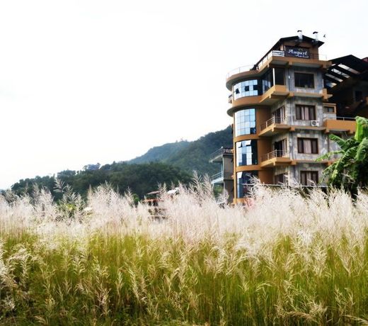 OYO 11455 August Lake Resort