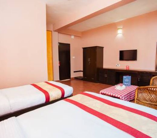 OYO 11455 August Lake Resort