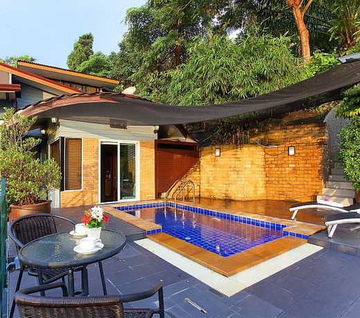 Tub Tim Villa
