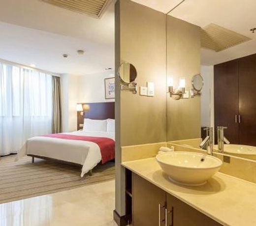 Holiday Inn Shanghai Vista, an IHG Hotel