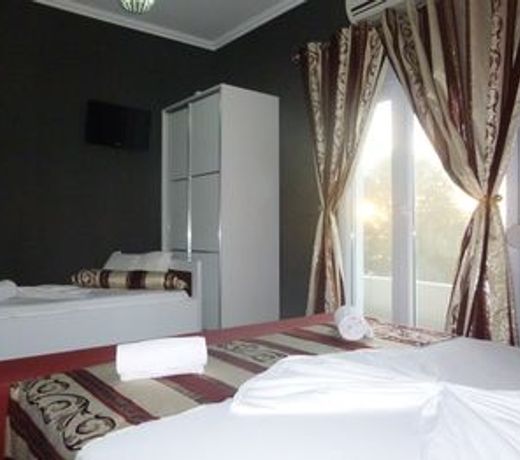 Hotel Red Apple