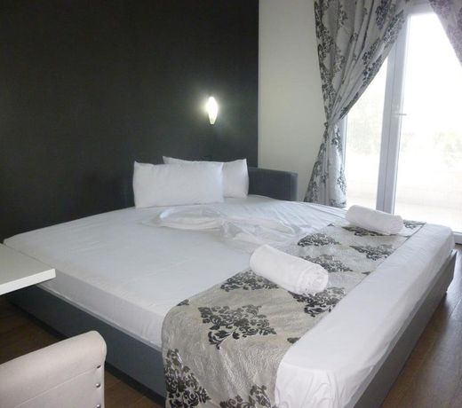Hotel Red Apple