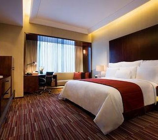 Renaissance Shanghai Zhongshan Park Hotel