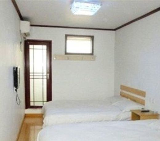 Qufu Wumasi Inn