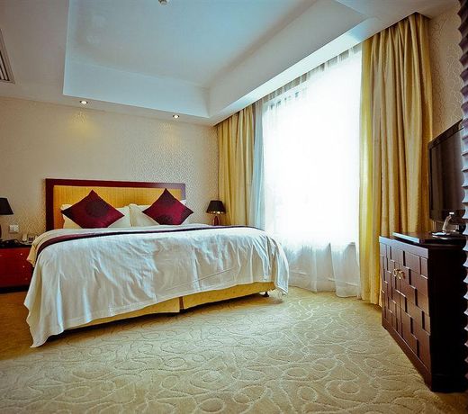 All Suites Hotel