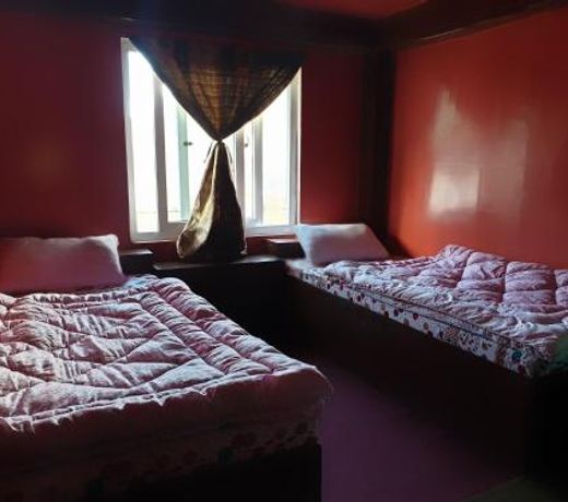 Lama Hotel - Cafe De Himalaya
