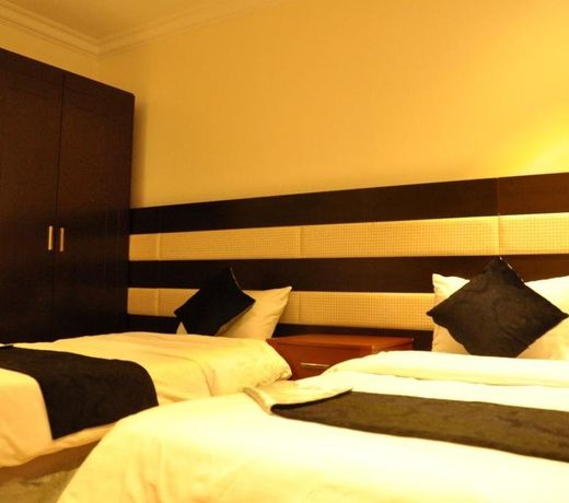 Holiday Plus Hotel Suites