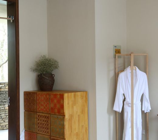 Changxing Clan Culture Township Hotel at Shang Si'An