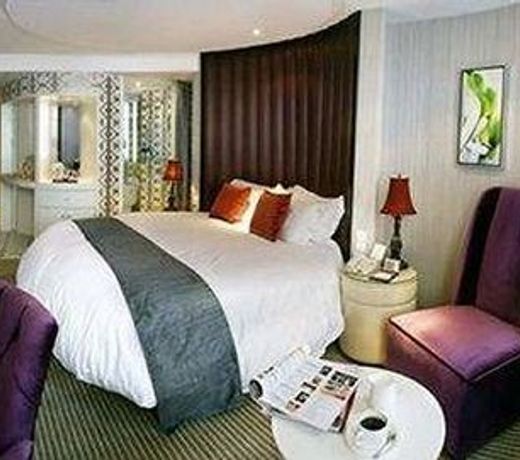 New Century Manju HotelÂ·Shanghai Railway Station