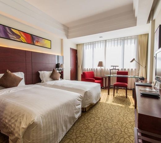 Holiday Inn Shanghai Hongqiao Central, an IHG Hotel