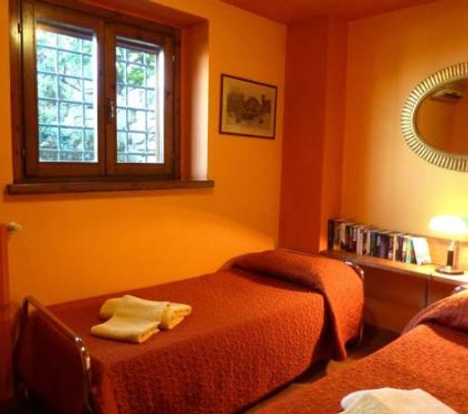 Lush Holiday Home in Tavarnelle Val di Pesa with Shared Pool