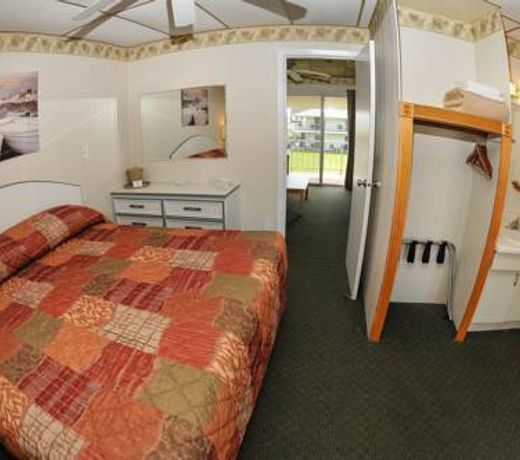 Friendship Oceanfront Suites