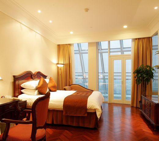 Oriental Riverside Bund View Hotel (Shanghai International Convention Center)