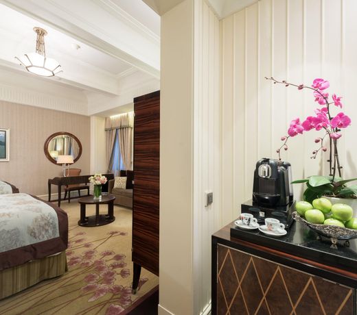 Fairmont Peace Hotel On the Bund (Start your own story with the BUND)