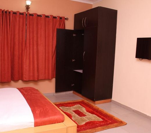 Pearl One Suites