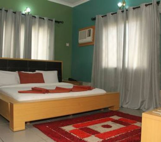Pearl One Suites