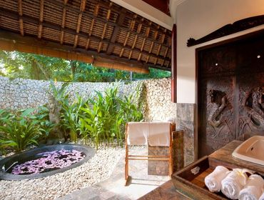 Apartments Beachfront Villa Rental Canggu Bali