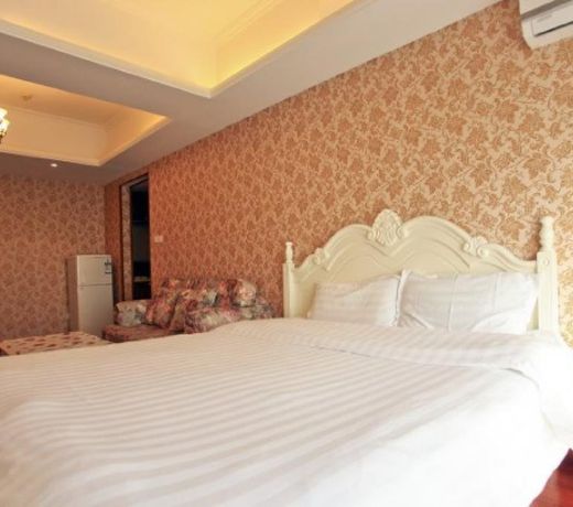 Dalian Gold World Inn