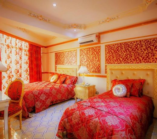 Lace Boutique Hotel