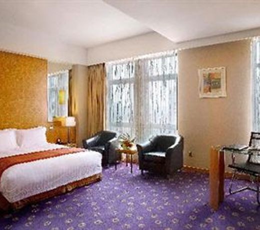 Ramada Plaza Pudong South Hotel