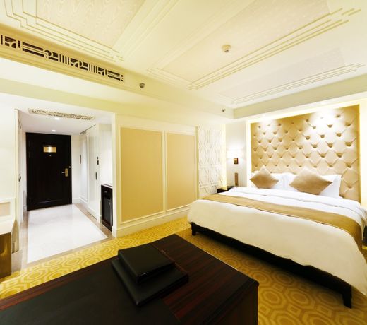 Paramount Gallery Hotel