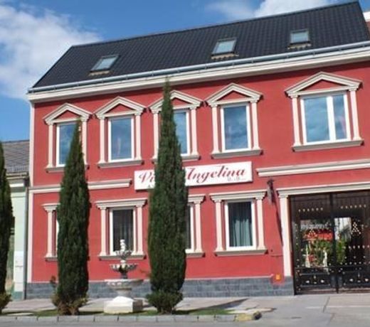 Villa-Angelina