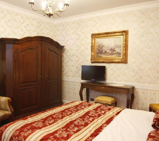 Villa-Angelina