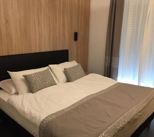 Tourist Hotel