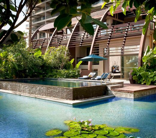 Pullman Oceanview Sanya Bay Resort & Spa